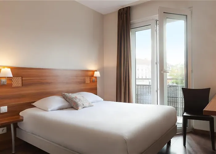 Hotel The Originals City, Hotel Colmar Gare