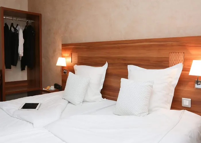 Hotel The Originals City, Hotel Colmar Gare