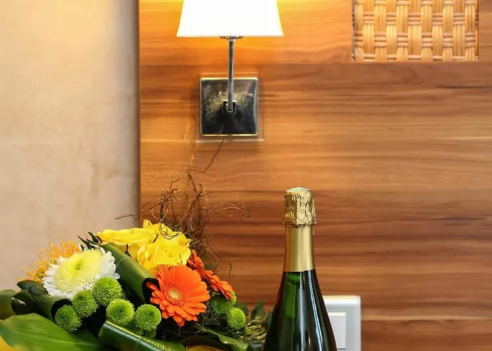 Hotel The Originals City, Hotel Colmar Gare 2*